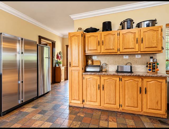 3 BEDROOM HOUSE FOR SALE IN THREE RIVERS EAST